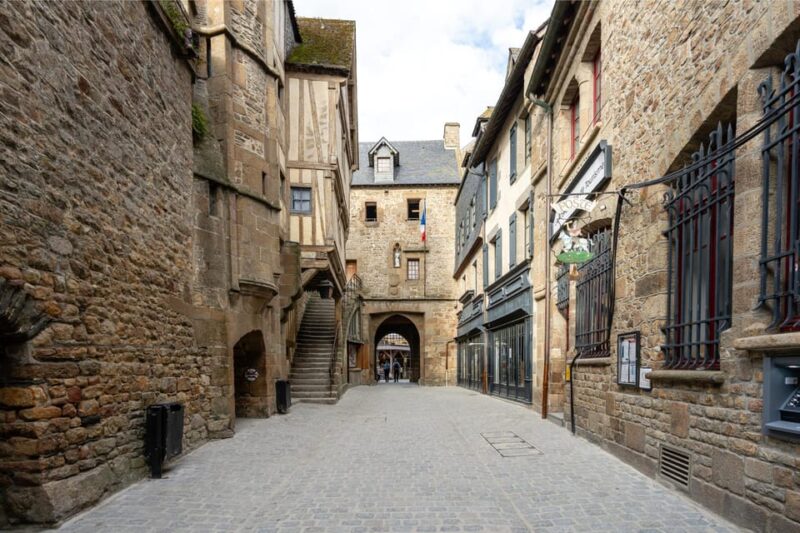 From Le Havre: Mont St Michel Private Excursion - Booking and Cancellation Policy