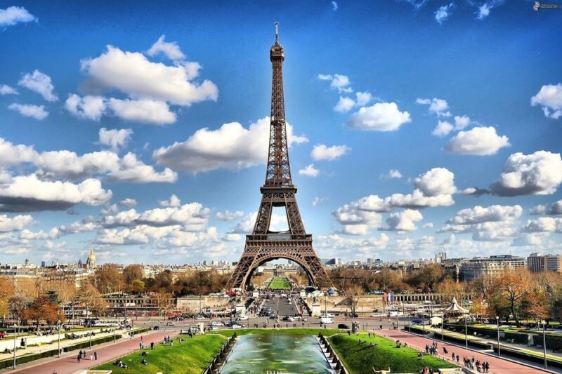 From Le Havre Port: Round-Trip Transfer to Paris by Bus - Pickup and Dropoff