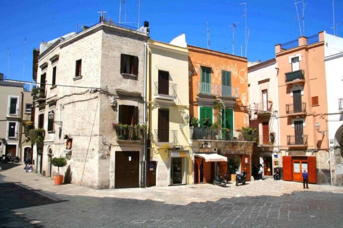 From Lecce: Bari Private Day Tour - Bari Vecchia Exploration