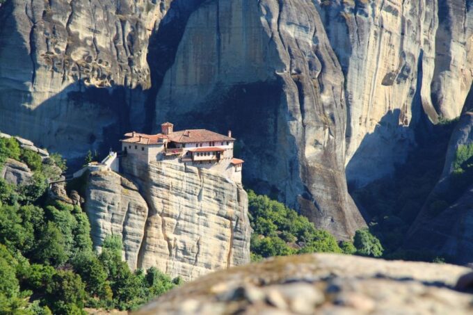 From Lefkada: Meteora and Metsovo Private Day Tour - Dress Code and Mobility Considerations