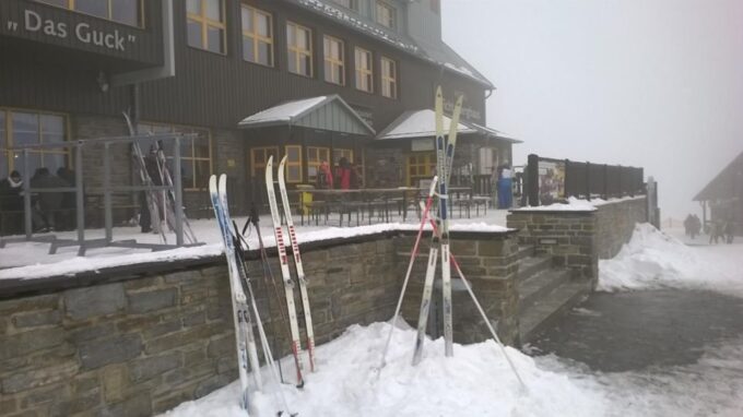 From Leipzig: Return Transfer to Fichtelberg Ski Run - Cancellation Policy
