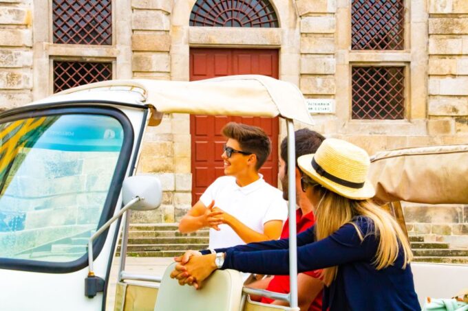 From Leixões: Private Porto Historic Center Tuk Tuk Tour - Starting Point at Leixões Port
