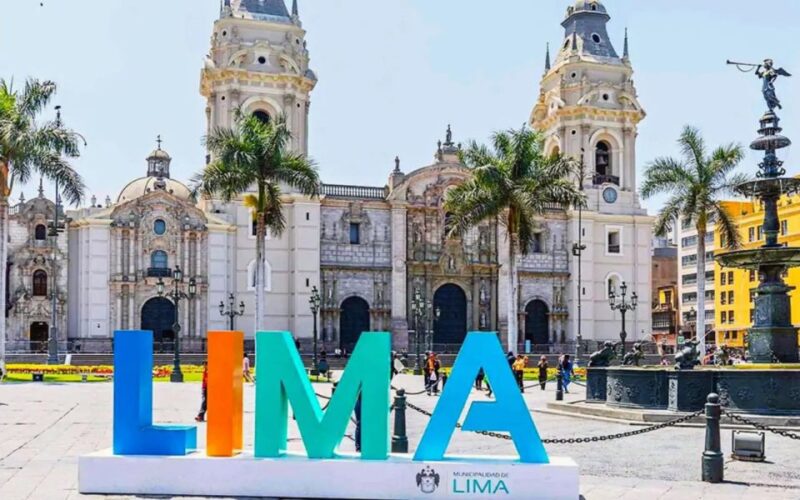 From Lima: Colonial City Tour & Catacombs Museum - Itinerary and Highlights