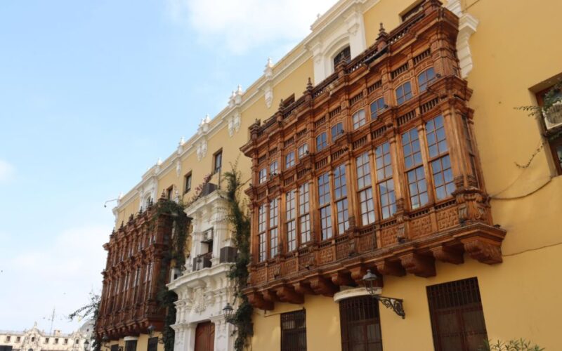 From Lima: Colonial City Tour & Catacombs Museum - Transportation and Accessibility
