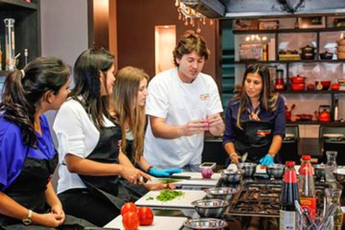 From Lima: Gastronomic Tour + Lunch + Lima Museums - Buffet Lunch
