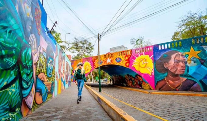 From Lima: Gastronomic Tour + Lunch + Pachacamac - Hotel Pickup and Return
