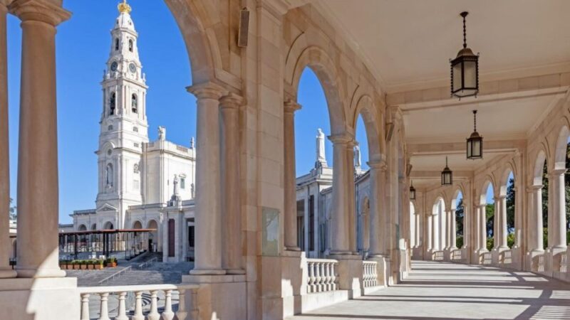 From Lisbon: Day Tour to Fatima, Nazaré and Obidos - Itinerary and Transportation