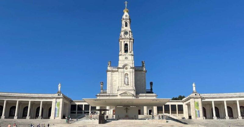 From Lisbon: Fátima, Batalha, Nazaré, and Óbidos - Itinerary and Highlights