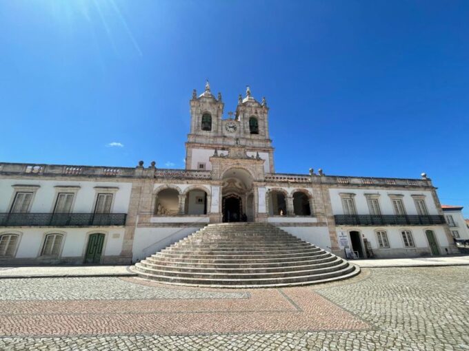From Lisbon: Fátima, Batalha, Nazaré, and Óbidos - Nazaré and Óbidos