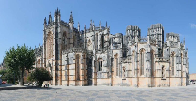 From Lisbon: Fatima, Batalha, Nazare, & Obidos Private Tour - Itinerary Highlights