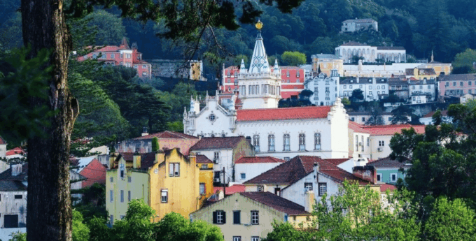 From Lisbon: Full Day in Sintra, Cascais and Estoril - Adverse Weather Conditions