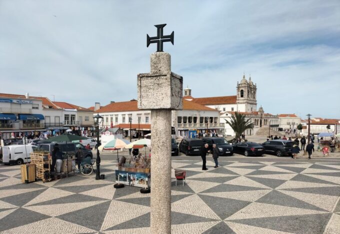 From Lisbon: Half-Day Private Eco-Tour to Nazaré by SUV - Nazaré Beach and Viewpoint