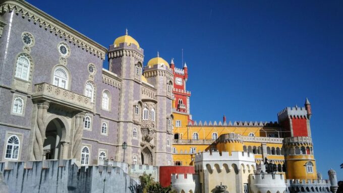 From Lisbon: Nazare and Sintra Private Tour - Important Information