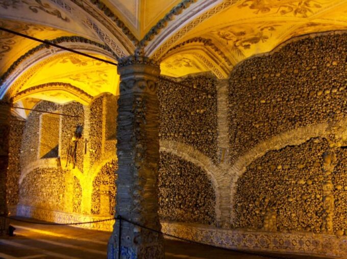 From Lisbon: Private 9-Hour Tour of Évora and Estremoz - Guided Tour of Évora