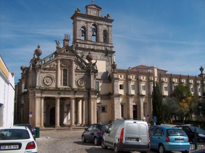 From Lisbon: Private 9-Hour Tour of Évora and Estremoz - Visit to Estremoz