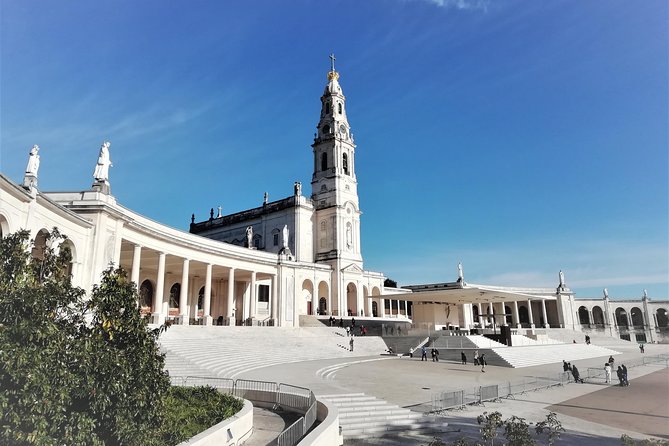 From Lisbon - Private Day Tour to Fátima - Meeting and Pickup