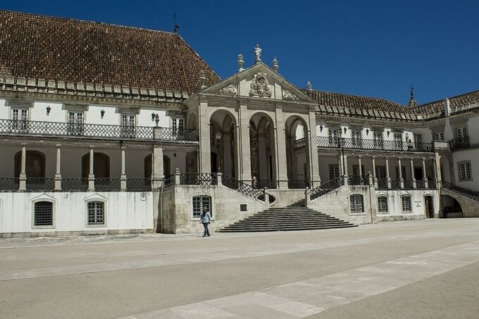 From Lisbon: Private Tour to Coimbra - Tragic Love Story of D. Pedro and D. Inês