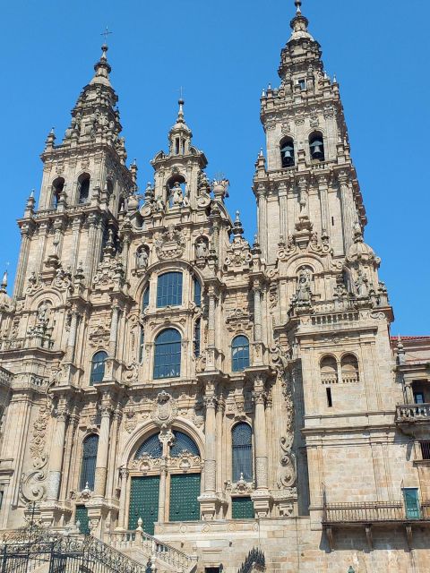 From Lisbon: Santiago De Compostela Private Transfer - Key Points