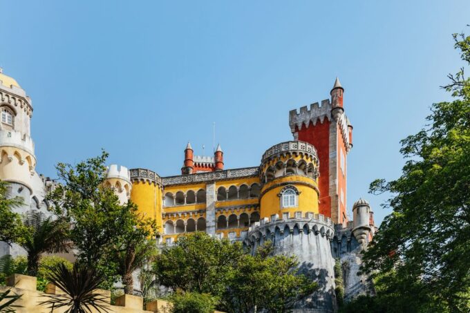 From Lisbon: Sintra & Cascais Small Group Tour With Tickets - Live Tour Guide Languages