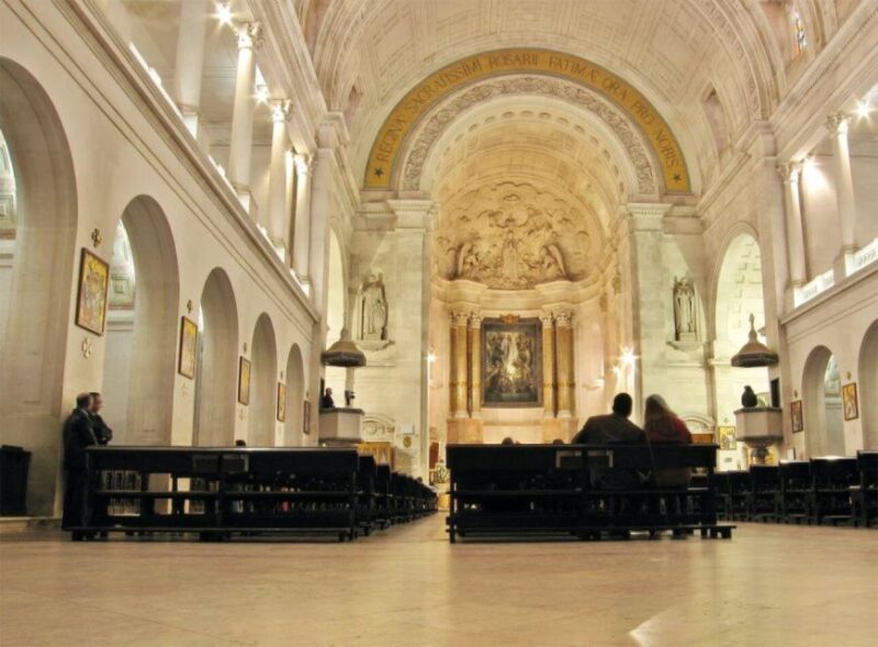 From Lisbon: Sintra, Nazaré and Óbidos Day Trip - Explore Nazaré