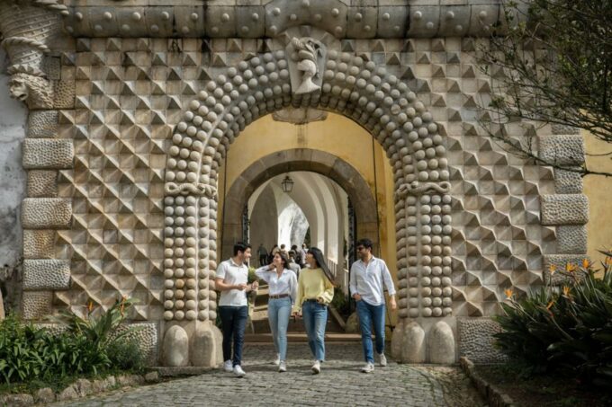From Lisbon: Sintra, Pena Palace, and Cabo Da Roca Hike Trip - Customer Ratings and Feedback