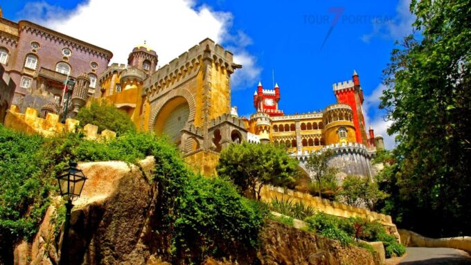 From Lisbon: Sintra, Pena Palace, Regaleira, Guided Day Tour - Transportation and Comfort