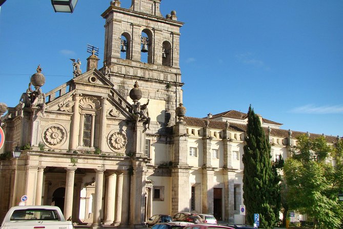 From Lisbon to Évora With Winery and Factory of Cortiça, Private Tour - Accessibility
