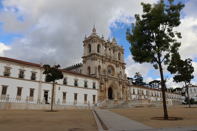 From Lisbon to Porto, Stop in 2 or 3 of Its Most Beautiful Cities - Discovering Porto