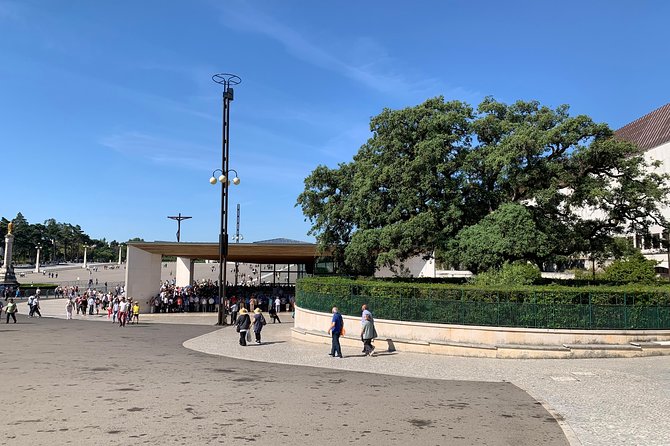 From Lisbon to Sanctuary of Fátima Half-Day Private Tour - Inclusions and Accessibility