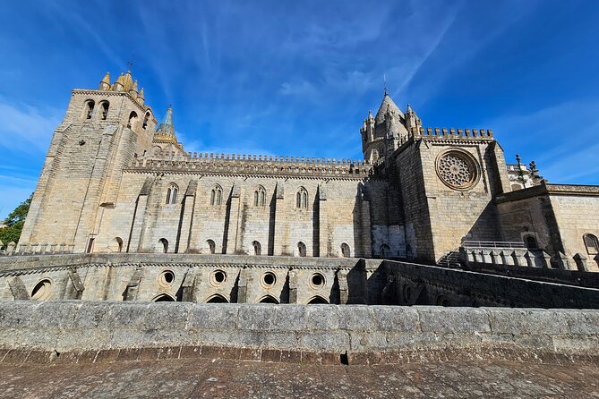 From Lisbon to the Discovery of Évora and Arraiolos - Inclusions and Highlights