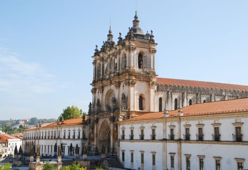 From Lisbon: Tour Fátima, Batalha, Alcobaça, Nazaré, Óbidos - Key Points