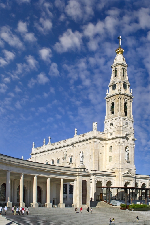 From Lisbon: Tour Fátima, Batalha, Alcobaça, Nazaré, Óbidos - Itinerary Highlights