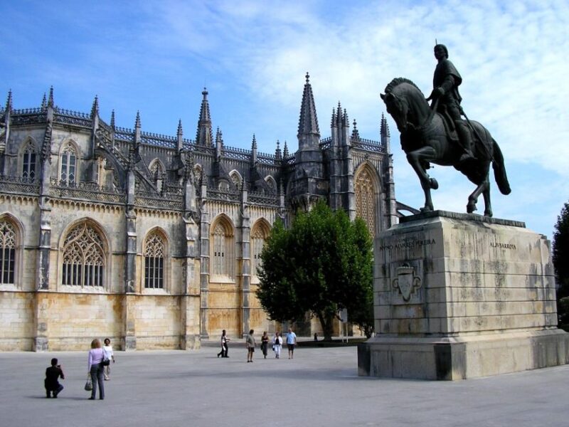 From Lisbon: Tour Fátima, Batalha, Nazaré, and Óbidos - Itinerary Highlights