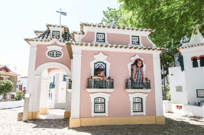 From Lisbon: Trip to Dinosaurs & Little Portugal Theme Parks - Important Information