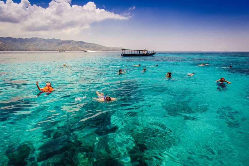 From Lombok: Private Gili Islands Trip W. Glass-Bottom Boat - Itinerary at a Glance