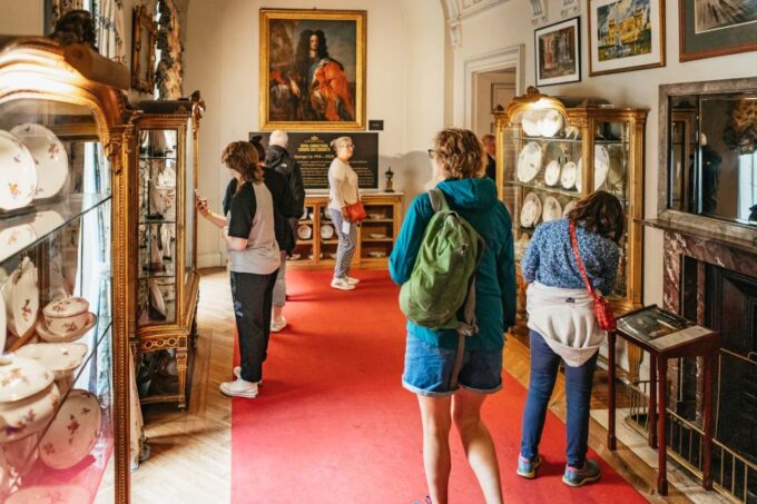 From London: Cotswolds, Blenheim Palace & Downtown Abbey - Frequently Asked Questions