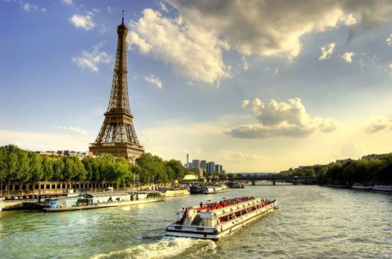 From London: Day Trip to Paris Montmartre, Louvre and Seine - Panoramic Tour of Paris