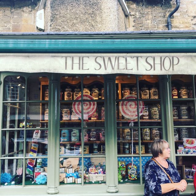 From London: Full-Day Guided Tour of the Cotswolds - Included Tour Features