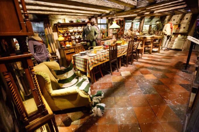 From London: Harry Potter Warner Bros Studio Tour - Getting to the Studio