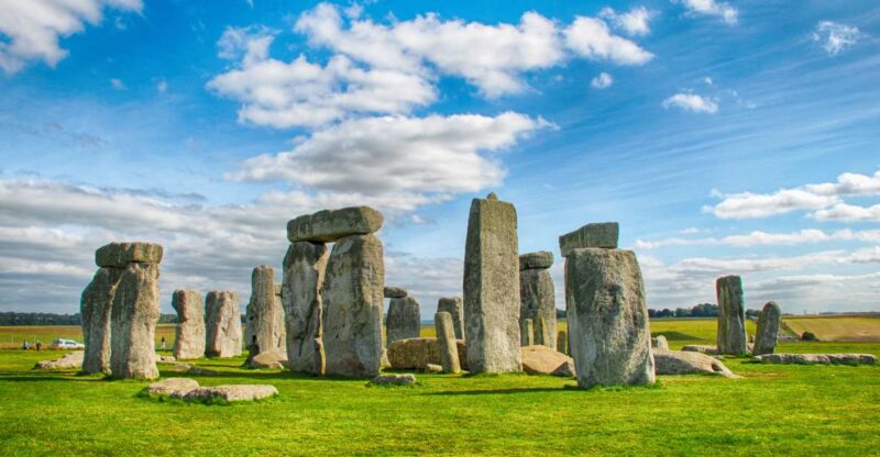 From London: Private Skip-the-Line Stonehenge Tour - Stonehenge Exploration