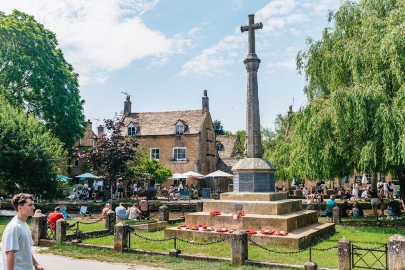From London: Small Group Cotswolds Villages Tour - Charming Village Experiences