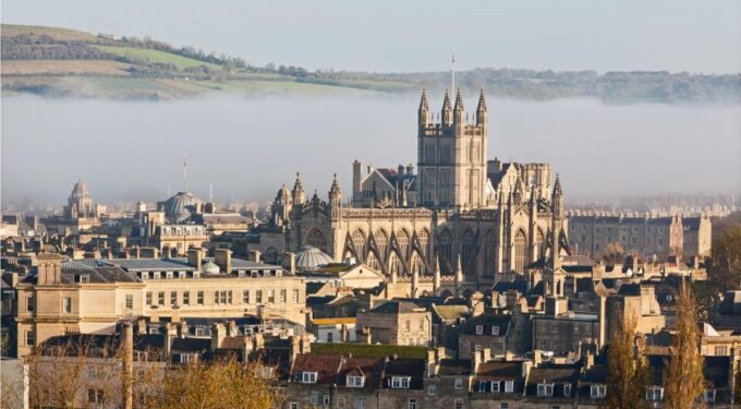 From London: Small Group Stonehenge, Bath & Cotswolds Tour - Bath Walking Tour