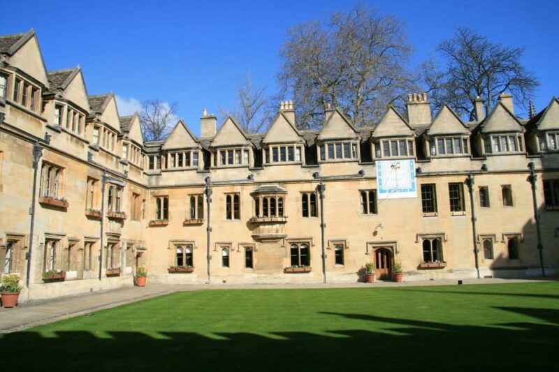 From London: Small-Group Tour Oxford & Cotswolds Villages - Participant Restrictions