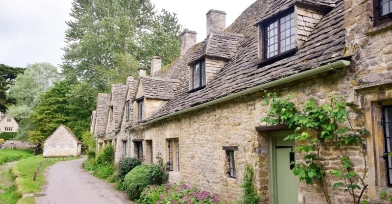 From London: Small-Group Tour Oxford & Cotswolds Villages - Admission Inclusions
