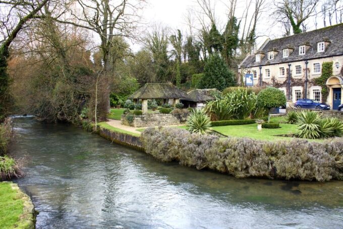 From London: Small-Group Tour Oxford & Cotswolds Villages - Frequently Asked Questions