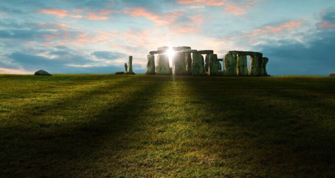 From London: Stonehenge, Bath & Lacock Full-Day Sunrise Tour - Pulteney Bridge Over River Avon