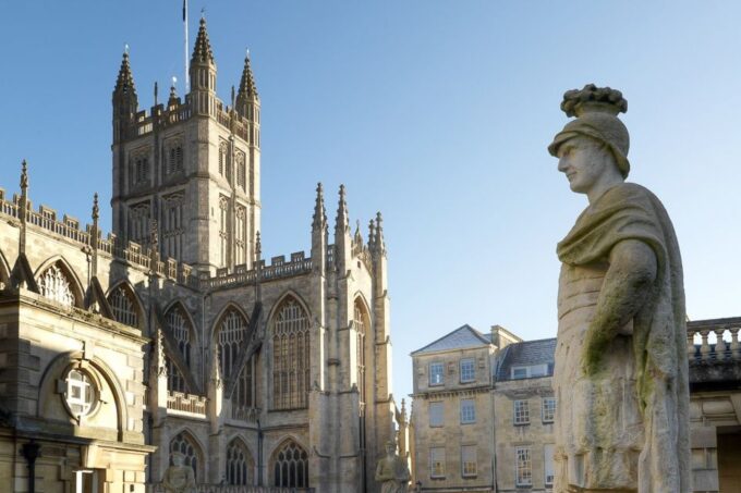From London: Stonehenge, Windsor, and Bath Small Group Tour - Tour Highlights and Experiences