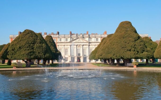 From London: Windsor Castle and Hampton Court Palace - Frequently Asked Questions
