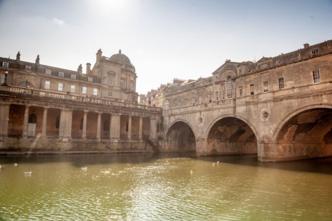 From London: Windsor, Stonehenge, Bath & Oxford 2-Day Tour - Frequently Asked Questions