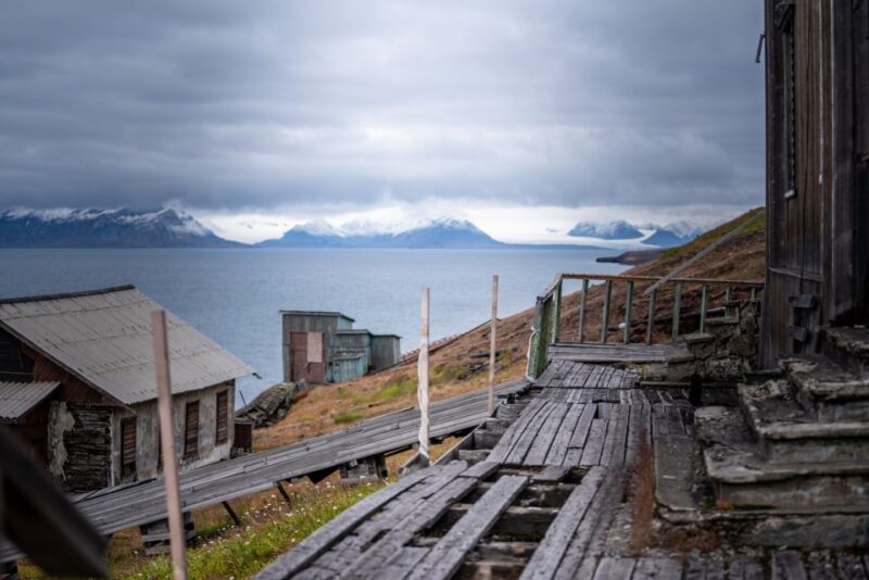 From Longyearbyen Photo Tour: Mysterious Barentsburg - Destination: Barentsburg
